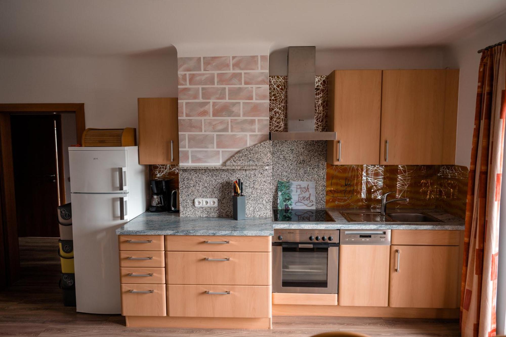 Urlaub Fuer Mensch Und Tier - Appartements Pirkhof เพิร์ทชาค อัม เวิร์ทเทอร์ซี ภายนอก รูปภาพ